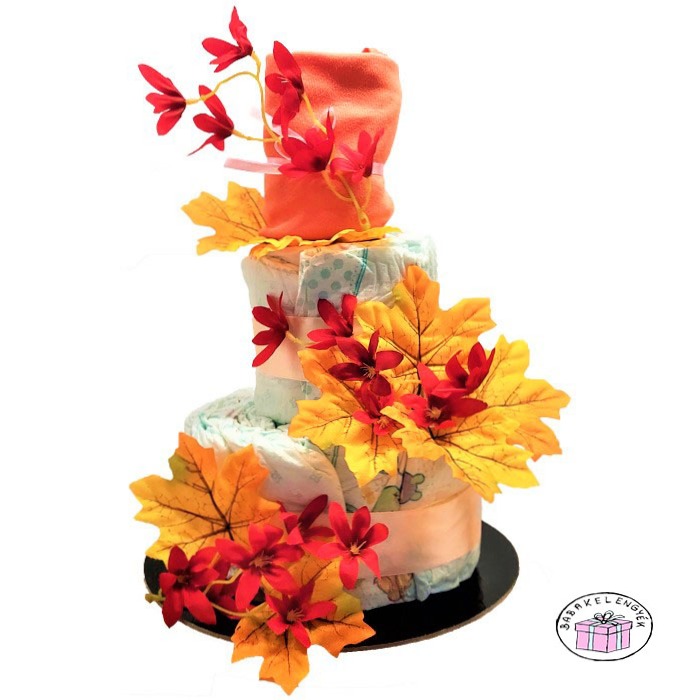 Őszi pelenkatorta bodyval lányos